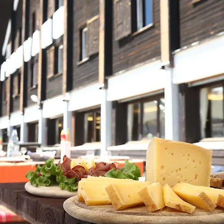 Otel Pirovano 3*